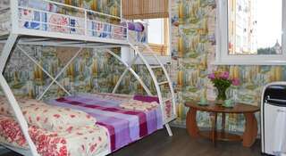 Гостевой дом Barsuk Севастополь Семейный номер с общей ванной комнатой-3